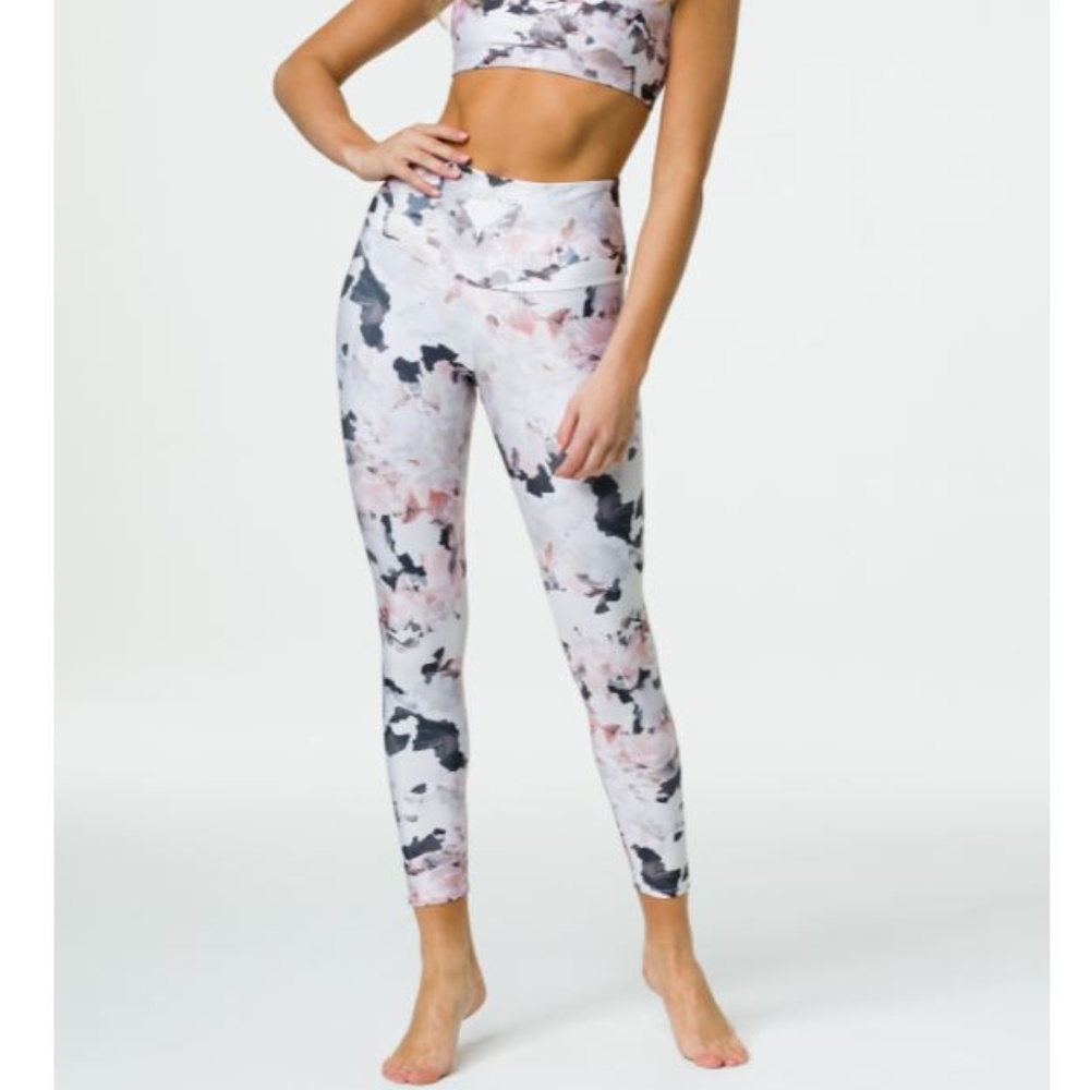 Onzie | High Waisted Sky Dancer Leggings | Various